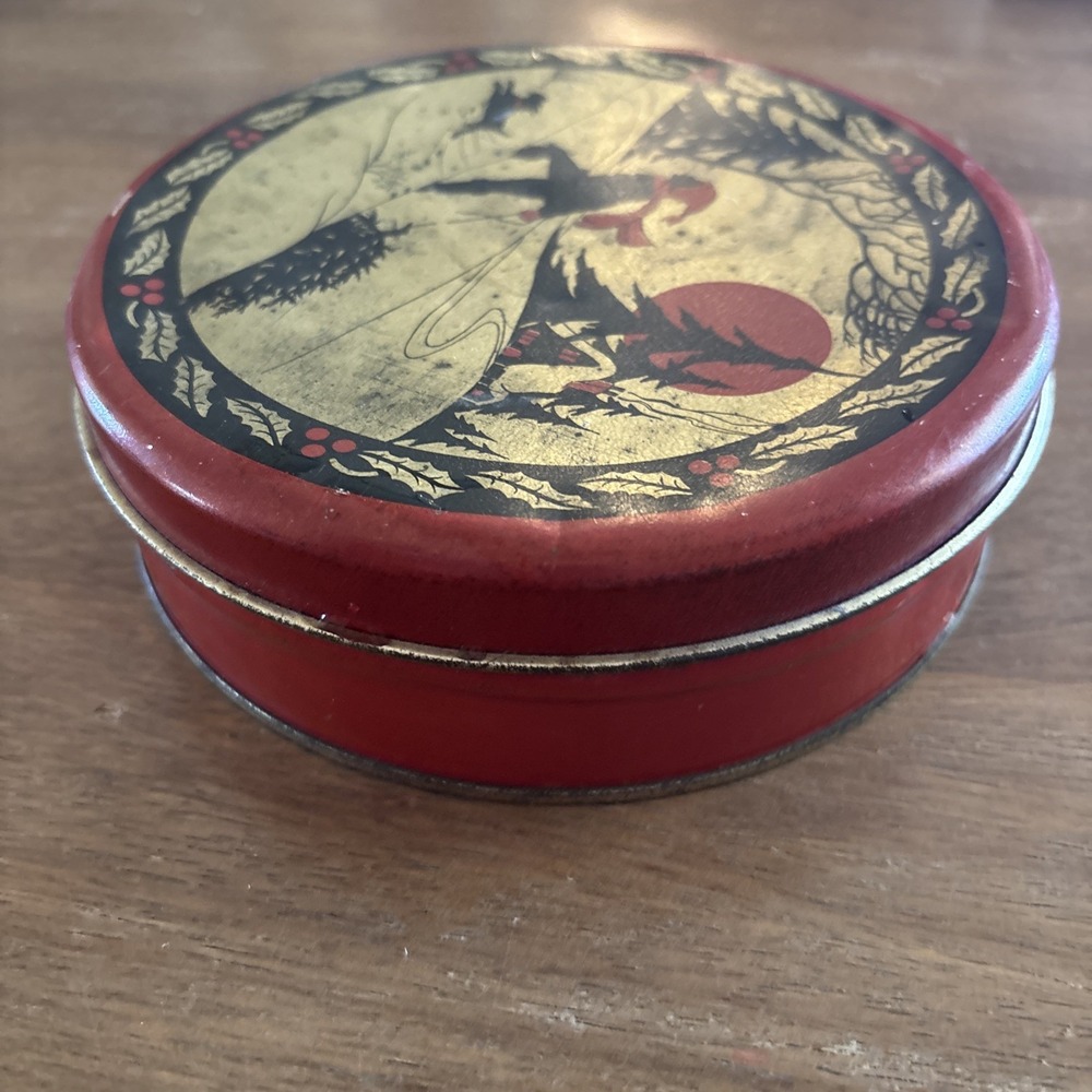 Vintage Independent Can Co. [Baltimore, MD] Black/Red/Gold Winter Metal Tin - Picture 3 of 9